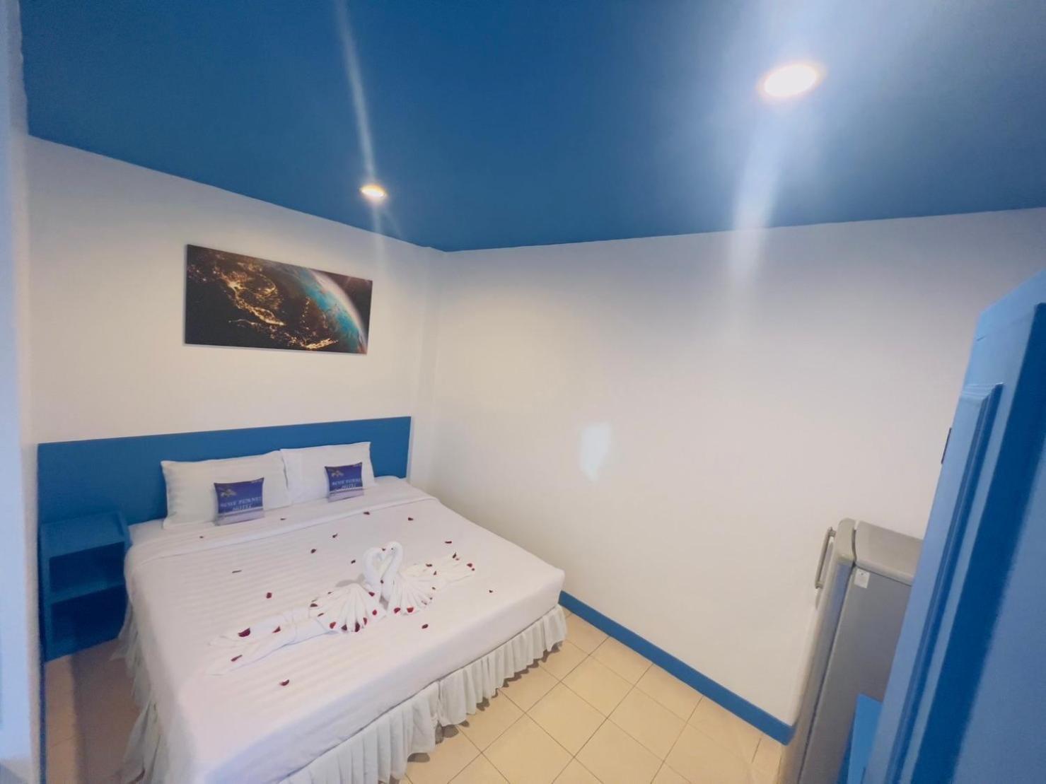 Blue Planet Hotel Patong Exterior photo