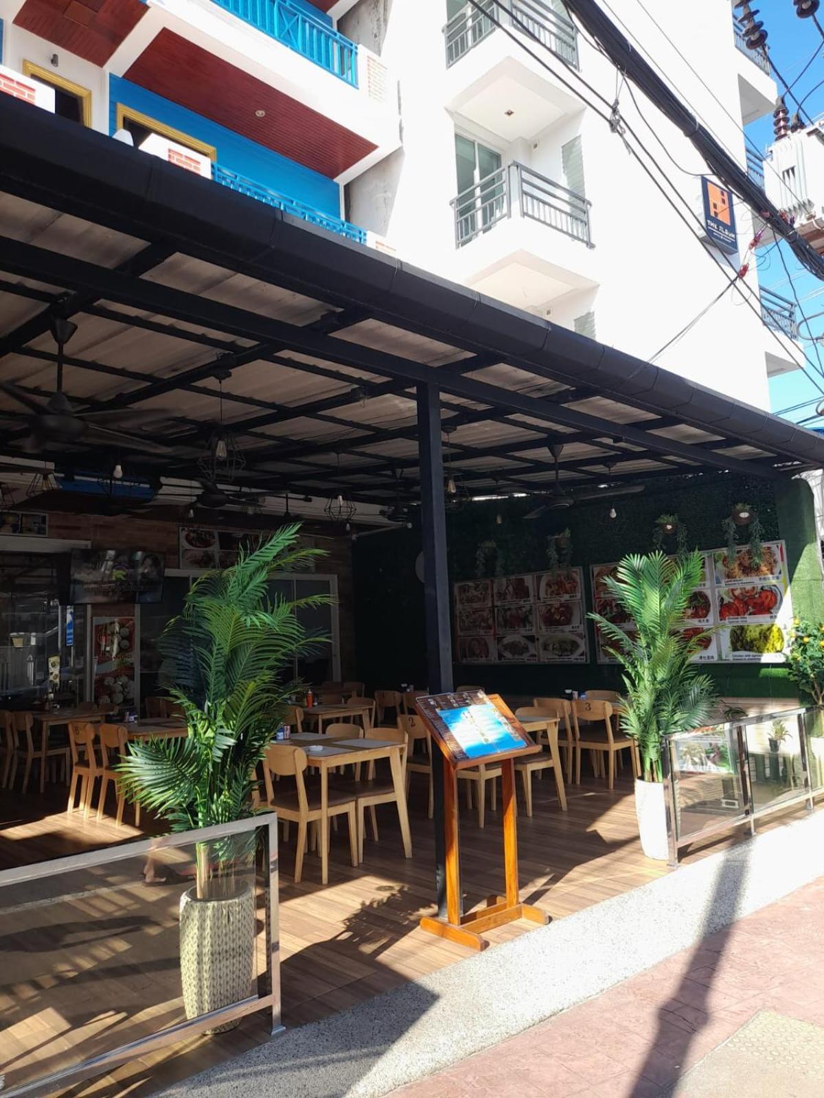 Blue Planet Hotel Patong Exterior photo